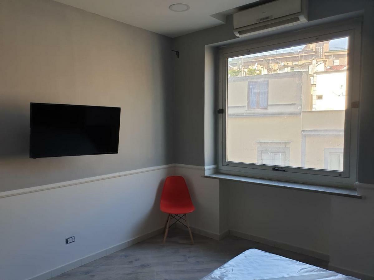 Dimorra Boutique Rooms เนเปิลส์ ภายนอก รูปภาพ