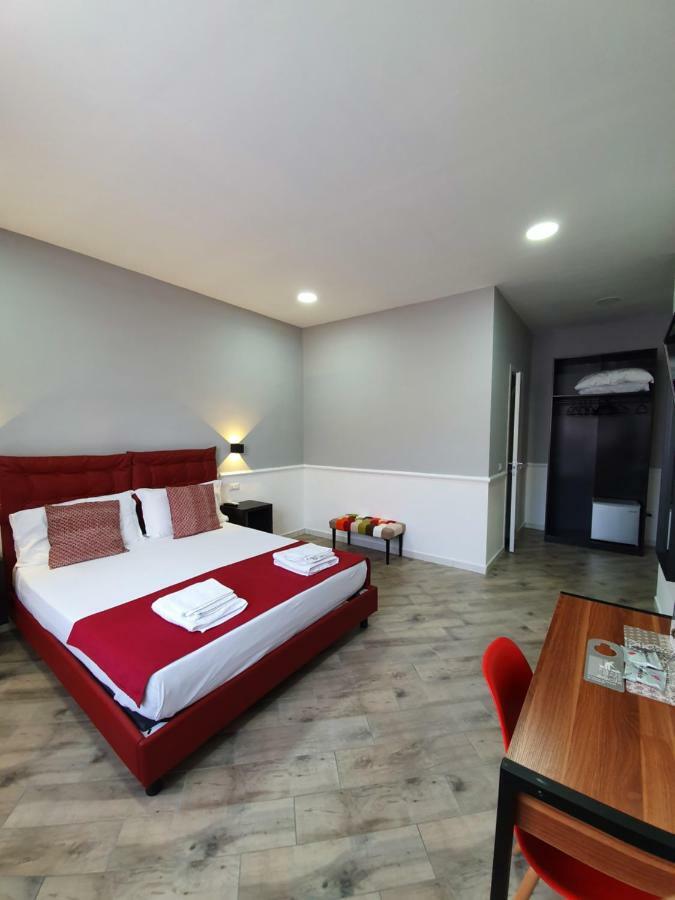 Dimorra Boutique Rooms เนเปิลส์ ภายนอก รูปภาพ