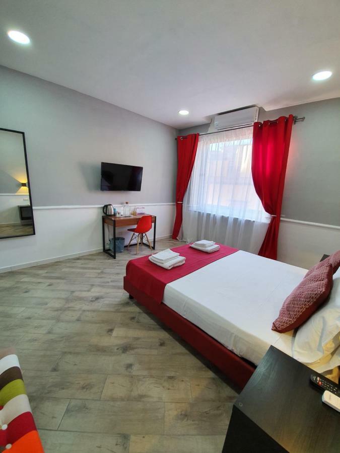 Dimorra Boutique Rooms เนเปิลส์ ภายนอก รูปภาพ