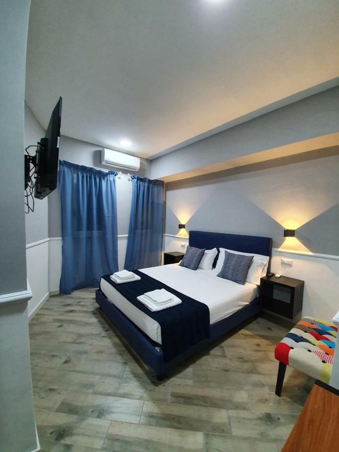 Dimorra Boutique Rooms เนเปิลส์ ภายนอก รูปภาพ