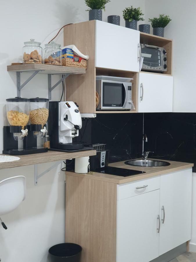 Dimorra Boutique Rooms เนเปิลส์ ภายนอก รูปภาพ