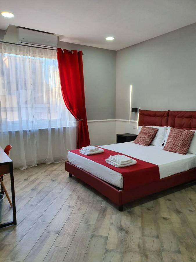 Dimorra Boutique Rooms เนเปิลส์ ภายนอก รูปภาพ