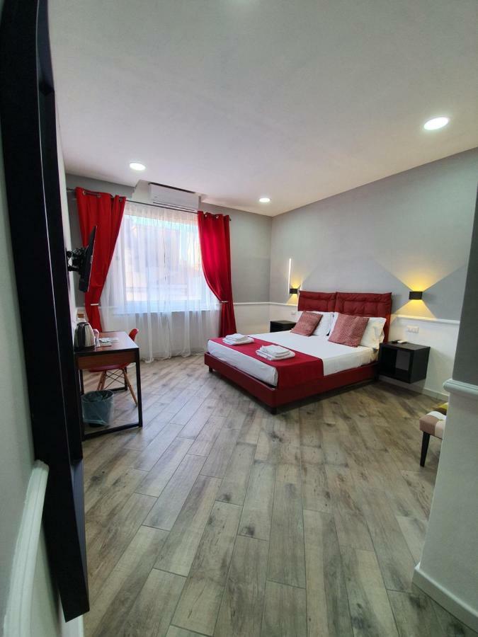 Dimorra Boutique Rooms เนเปิลส์ ภายนอก รูปภาพ