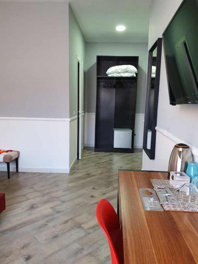 Dimorra Boutique Rooms เนเปิลส์ ภายนอก รูปภาพ