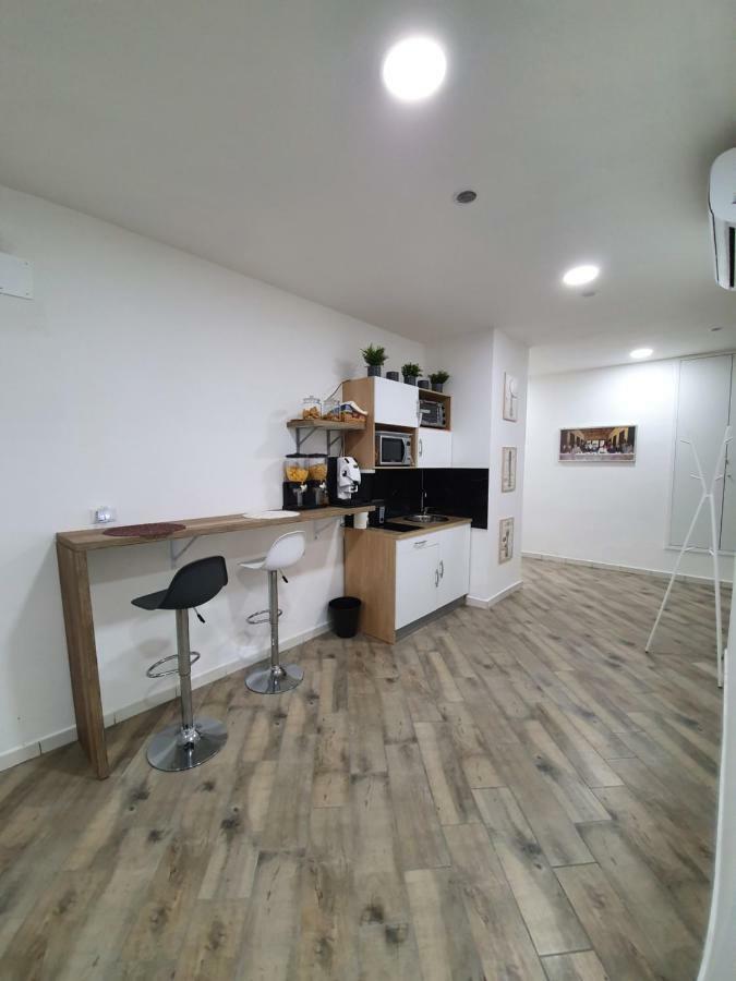 Dimorra Boutique Rooms เนเปิลส์ ภายนอก รูปภาพ